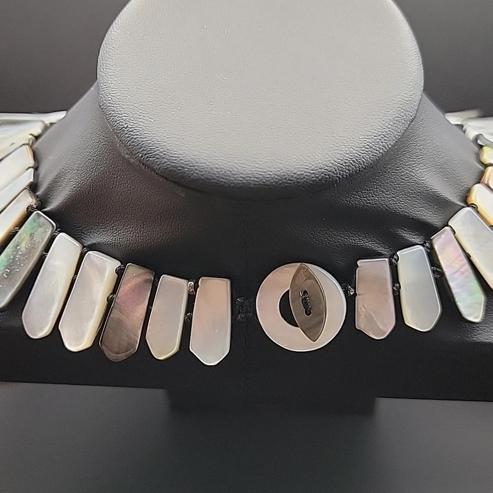 Elegant Rare Mother of Pearl Necklace 14" Double Sided Shell Choker Statement - Picture 5 of 10